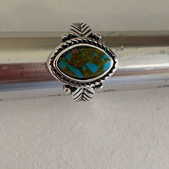 New Silver plated turquoise leaves unisex ring size 6.5 New - Picture 1 of 4